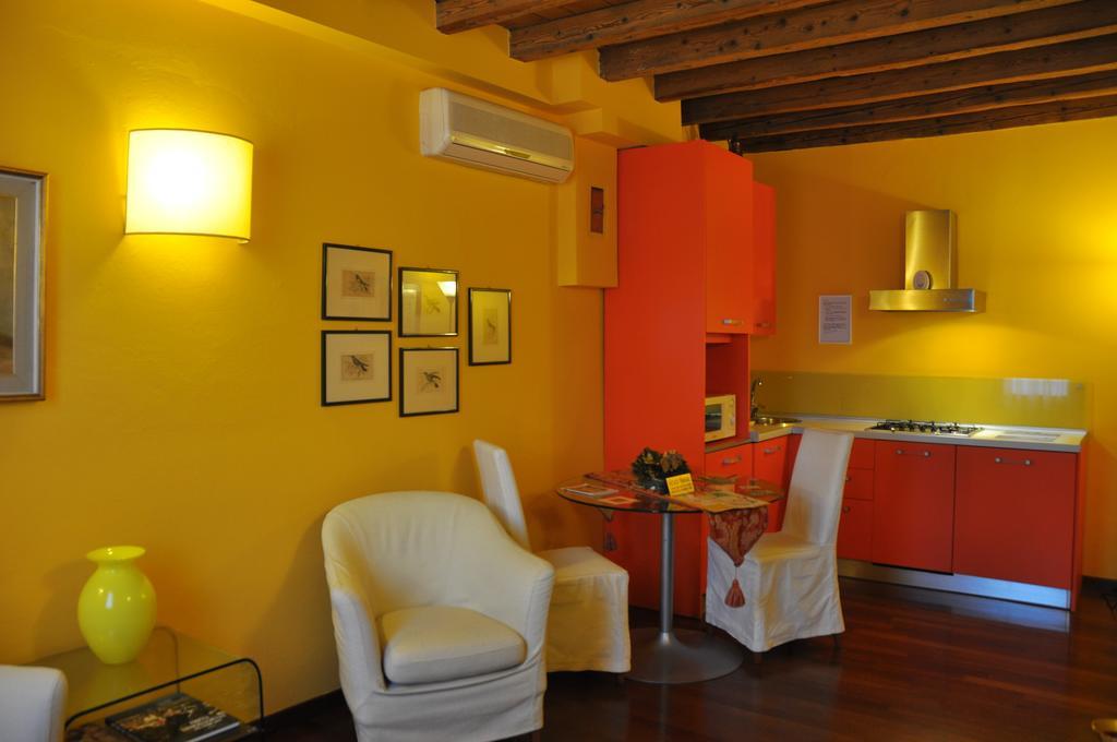 Piazza Nova Guest House Ferrara Pokoj fotografie