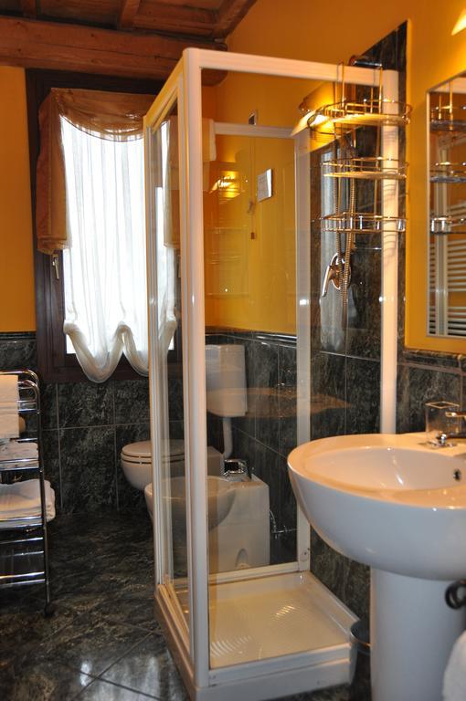Piazza Nova Guest House Ferrara Pokoj fotografie