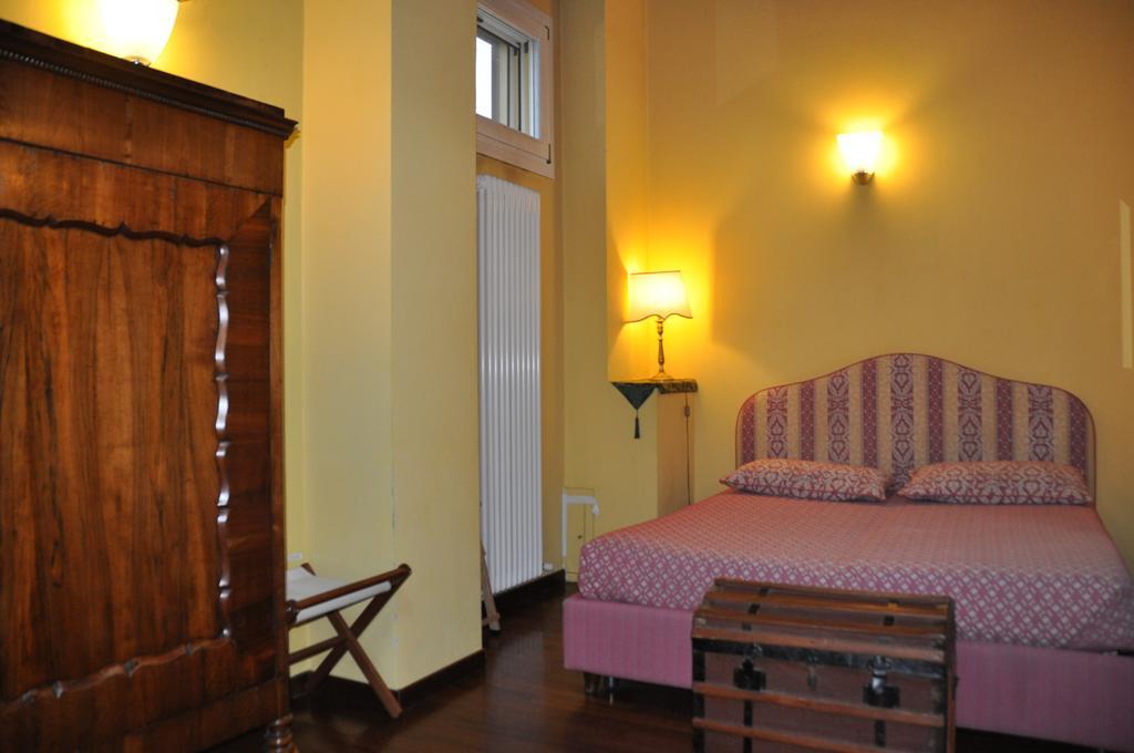 Piazza Nova Guest House Ferrara Pokoj fotografie