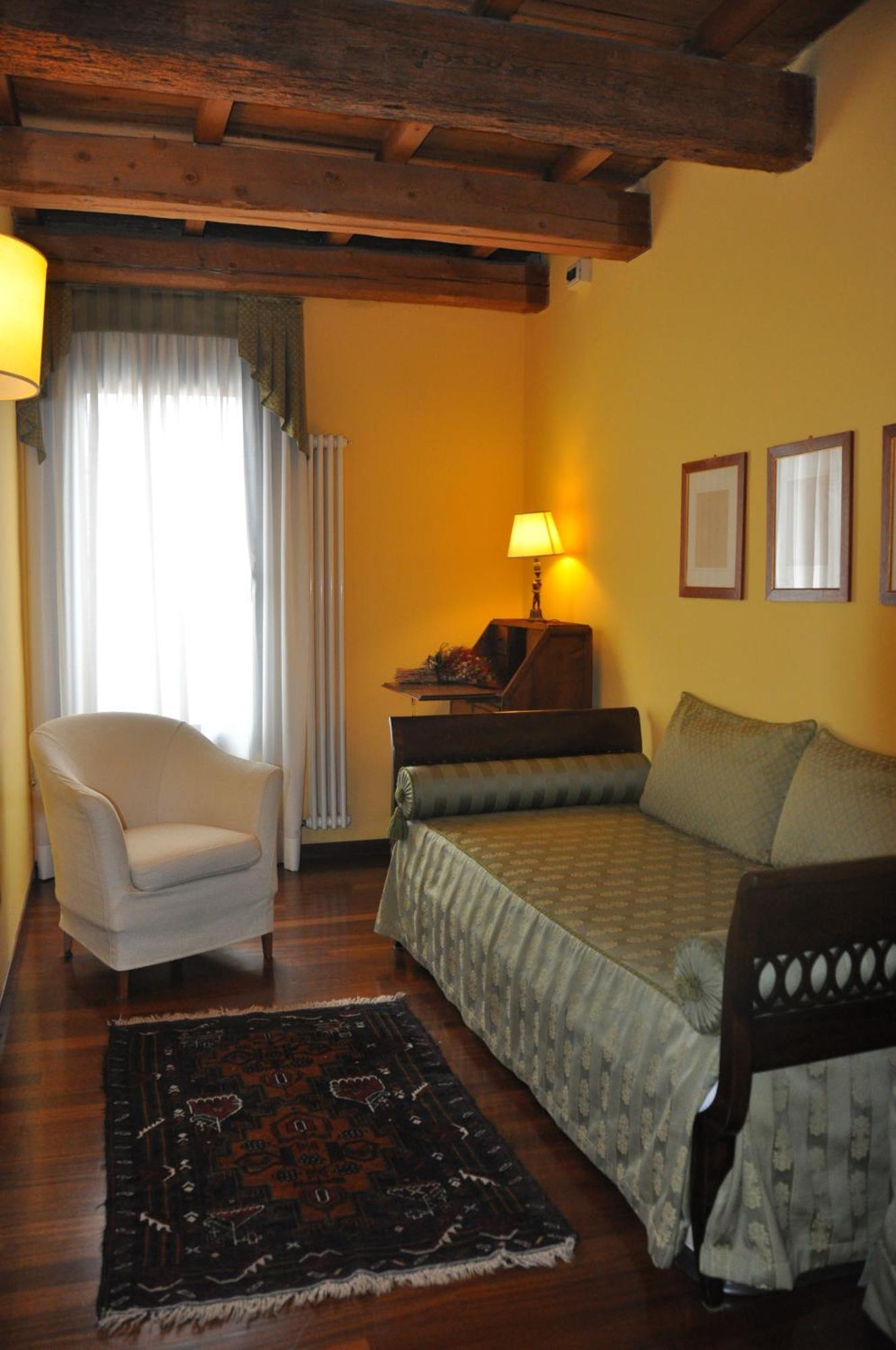 Piazza Nova Guest House Ferrara Pokoj fotografie