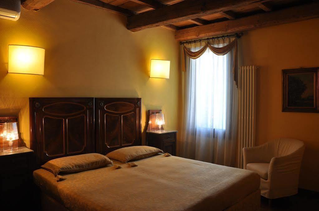 Piazza Nova Guest House Ferrara Exteriér fotografie
